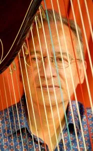Ramiro Uribe Latinharfe und Gesang