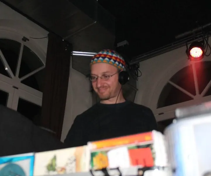DJ Tom »Specialist in all styles«