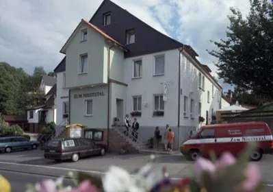 Restaurant & Landhotel