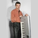 Alleinunterhalter Wari