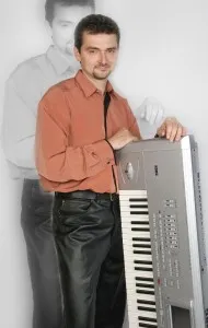 Alleinunterhalter Wari