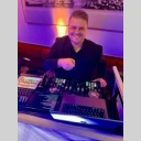 https://two-music.de