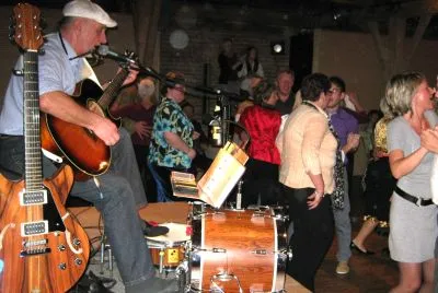 ISAR-JOHNNY-BAND